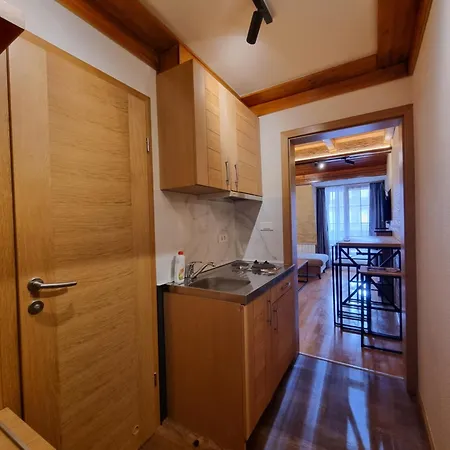 Apartman Lord Privatni App U Sklopu Aparthotela Vucko 3*